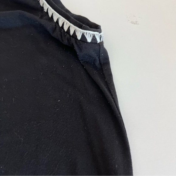 Vince Camuto Women’s Jersey Knit Embroidered High-Lo Maxi Dress - Picture 9 of 11